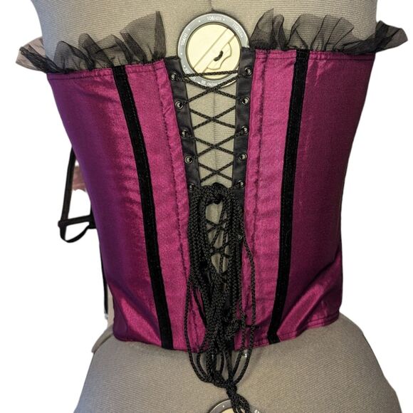 Women's NWT Empire Intimates Fuschia Lace Up Corset, Size 40 - Picture 2 of 7